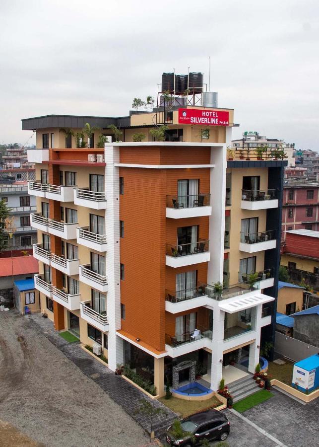 Hotel Silverline Pokhara Esterno foto